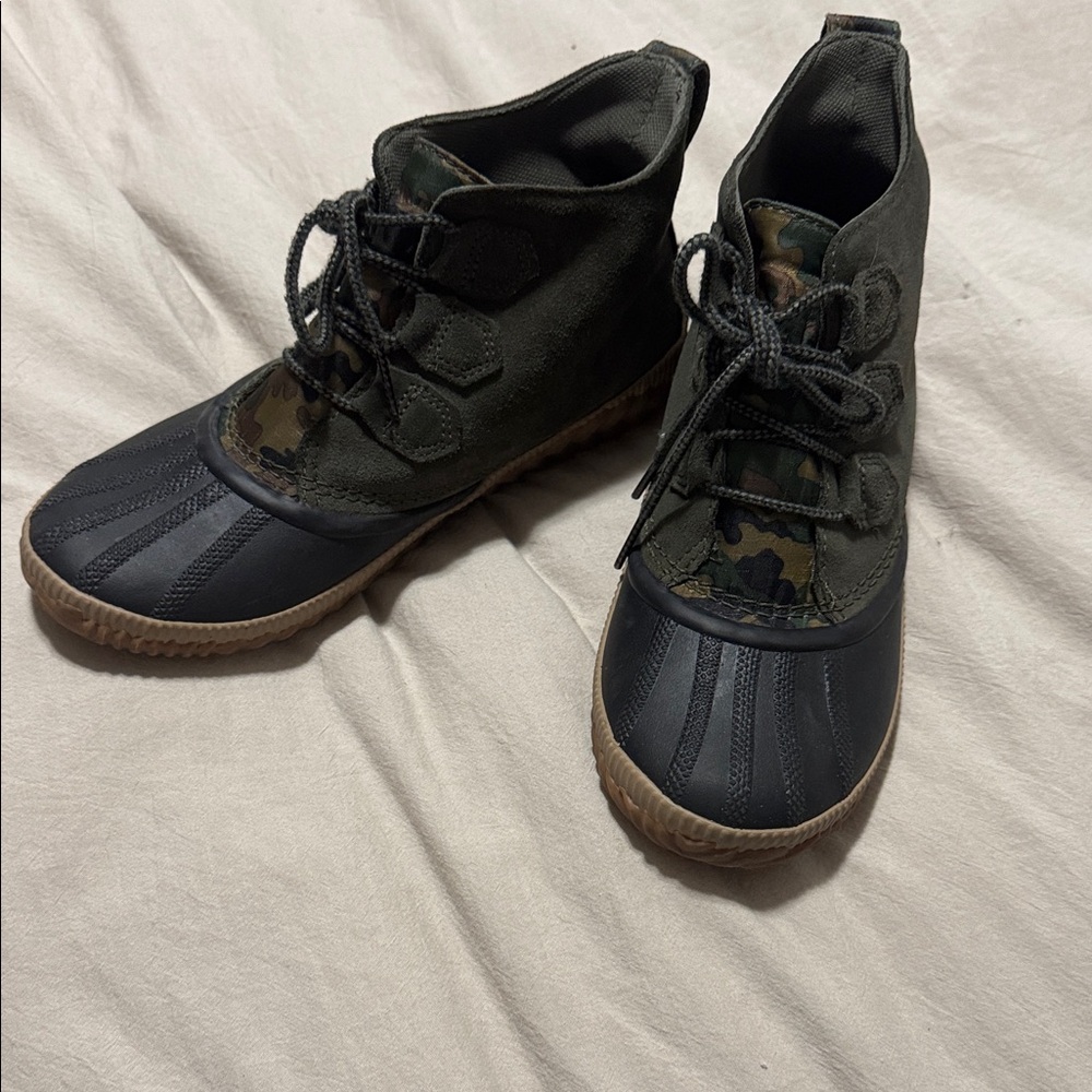 Sorel Ankle Boots in Black and Green Camo